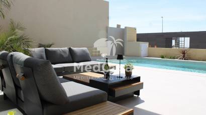 Obra nueva - Villa -
Golf Altaona