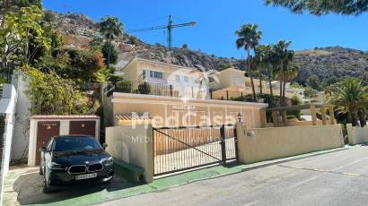 Obra nueva - Villa -
Altea