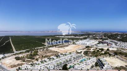 Obra nueva - Ático -
Torrevieja