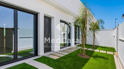 Obra nueva - Villa -
Los Alcázares