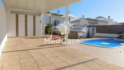 Wiederverkauf - Villa -
Torrevieja - San Luis