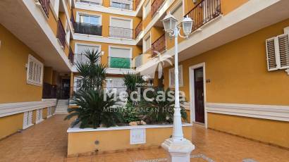 Resale - Ground floor apartment -
Formentera del Segura