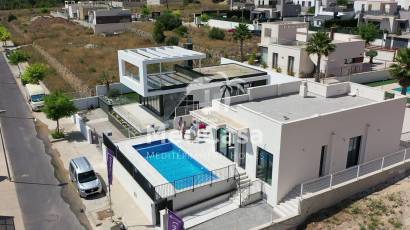 Obra nueva - Villa -
Polop de La Marina