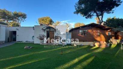 Wiederverkauf - Villa -
Orihuela Costa - Altos de Campoamor