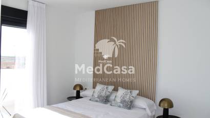 Neubau - Villa -
Roldan