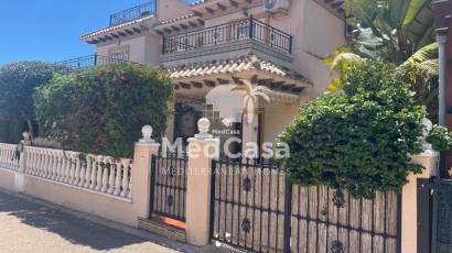 Resale - Townhouse -
Orihuela Costa - La Regia