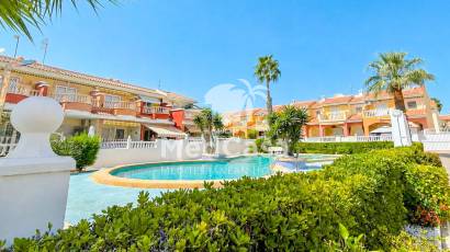 Resale - Townhouse -
Ciudad Quesada - Doña Pepa