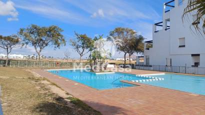 Segunda mano - Apartamento planta baja -
Roldan