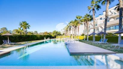 Wiederverkauf - Erdgeschosswohnung -
Golf Las Colinas