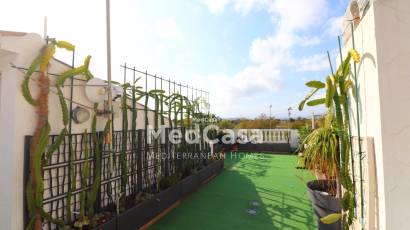 Resale - Townhouse -
Redován - Redovan - Town
