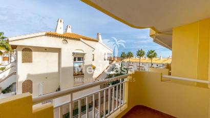 Resale - Apartment -
Orihuela Costa - Campoamor