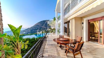 Wiederverkauf - Villa -
Altea