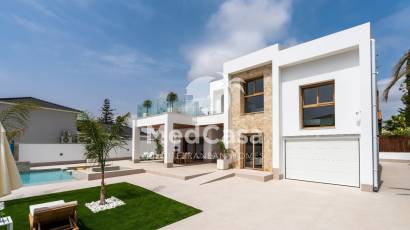 Obra nueva - Villa -
Alicante - Campoamor