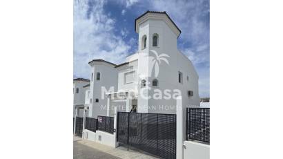 Segunda mano - Villa -
San Fulgencio - Urbanización La Marina