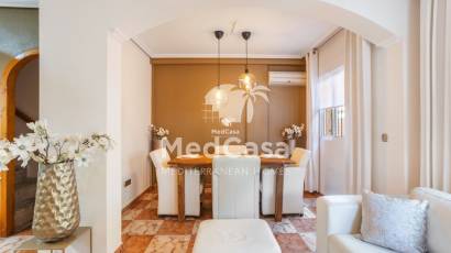 Resale - Townhouse -
Orihuela Costa - La Regia