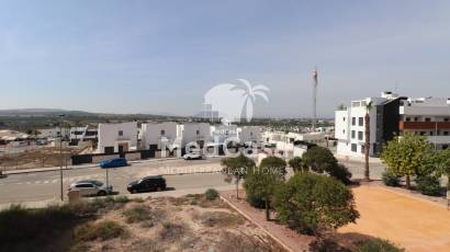 Resale - Townhouse -
Benijofar