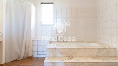 Resale - Villa -
Moraira - Benimeit
