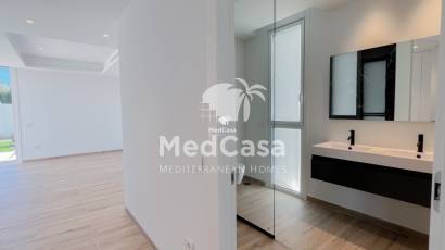 Obra nueva - Villa -
Benissa