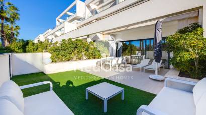 Wiederverkauf - Erdgeschosswohnung -
Golf Las Colinas