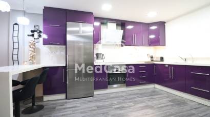 Resale - Townhouse -
Redován - Redovan - Town