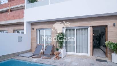 Neubau - Reihenhaus -
Avileses - Jerónimo y Avileses