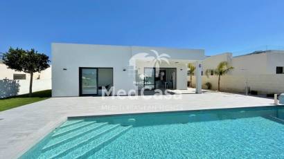 Neubau - Villa -
Rafal