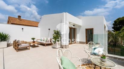 Obra nueva - Villa -
Alicante - Campoamor