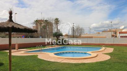 Segunda mano - Apartamento -
Torrevieja