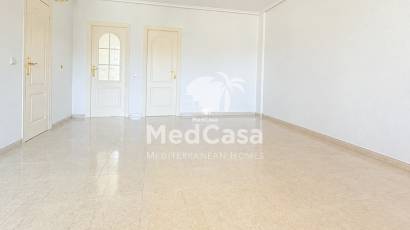 Resale - Townhouse -
Ciudad Quesada - Doña Pepa