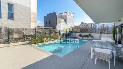 Segunda mano - Villa -
Orihuela Costa - Agua Marina