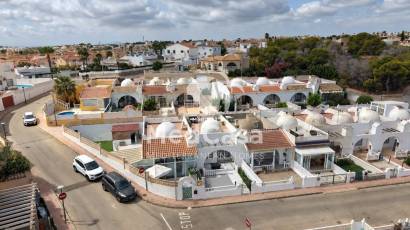 Resale - Townhouse -
Orihuela Costa - Villamartín