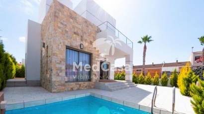 Obra nueva - Villa -
Los Alcázares