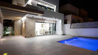 Obra nueva - Villa -
Orihuela Costa