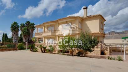 Resale - Villa -
Orihuela Costa - Hurchillo