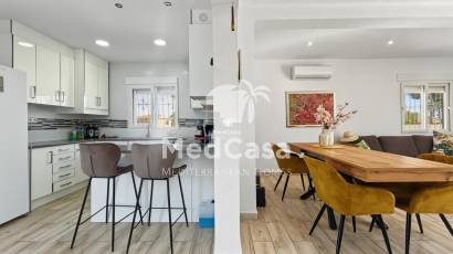 Wiederverkauf - Villa -
Pilar de la Horadada - Pinar de Campoverde