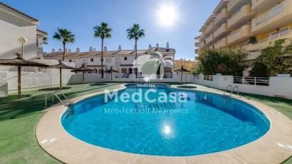 Resale - Apartment -
Orihuela Costa - Campoamor