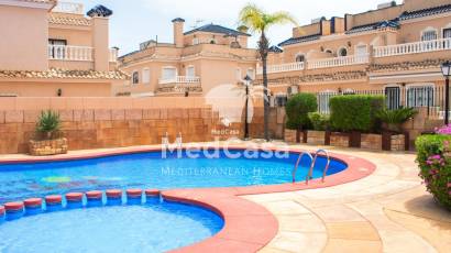 Resale - Townhouse -
Orihuela Costa - Los Dolses