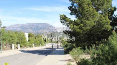 Obra nueva - Villa -
Polop de La Marina