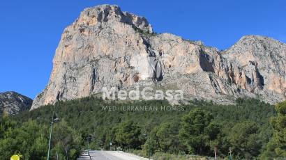 Obra nueva - Villa -
Polop de La Marina