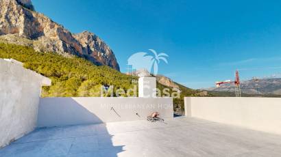 Obra nueva - Villa -
Polop de La Marina