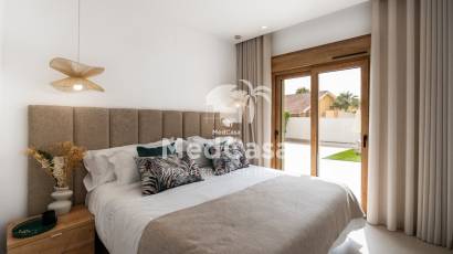 Obra nueva - Villa -
Alicante - Campoamor