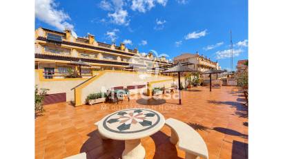 Wiederverkauf - Reihenhaus -
Orihuela Costa - La Florida