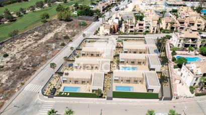 Obra nueva - Villa -
Golf La Finca