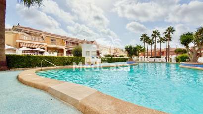 Resale - Townhouse -
Ciudad Quesada - Doña Pepa