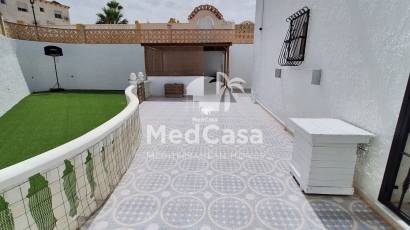 Resale - Townhouse -
Orihuela Costa - Villamartín