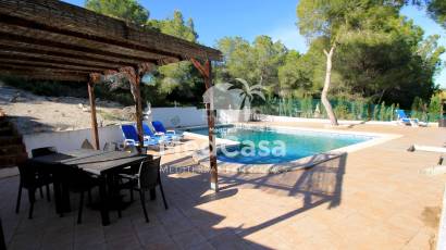 Resale - Villa -
Mil Palmeras