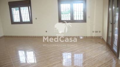 Obra nueva - Villa -
Torrevieja