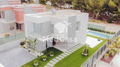 Obra nueva - Villa -
Finestrat