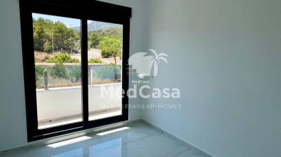 Obra nueva - Semi pareado -
Polop de La Marina