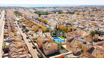 Resale - Townhouse -
Orihuela Costa